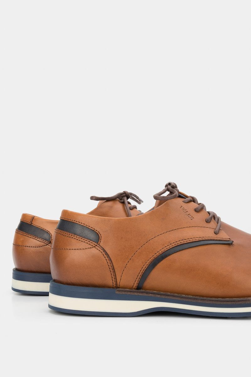 Zapatos-de-cuero-con-cordones