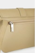 Bolso-manos-libres-de-cuero